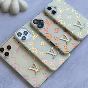 قاب Louis Vuitton هولوگرامی آیفون (کدC2221)