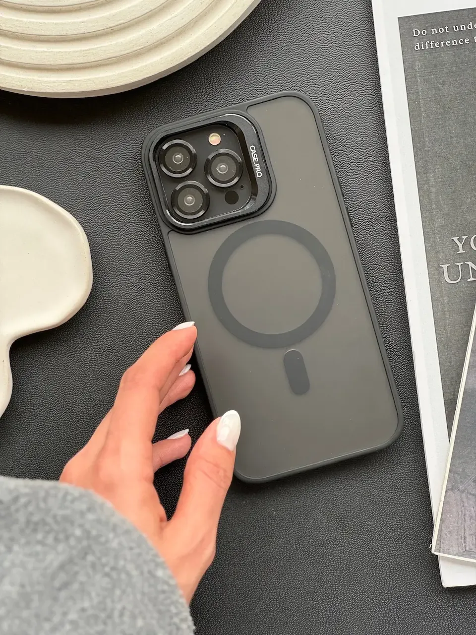 قاب Matte CasePro Lens with MagSafe استند شو با لنز رینگی (کدC1608) - Image 8