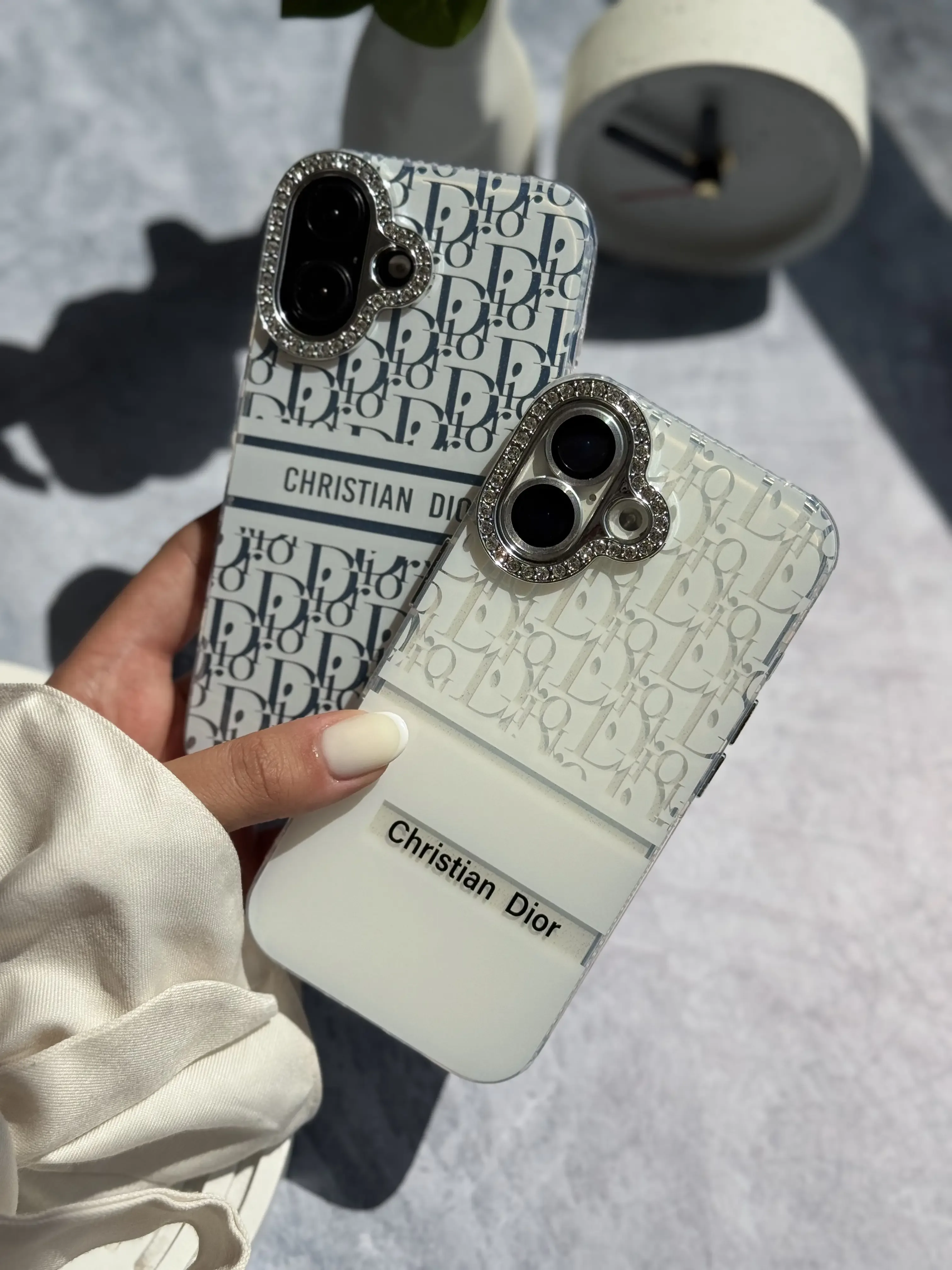 قاب White Christian Dior دور لنز نگین آیفون (کدC2076)